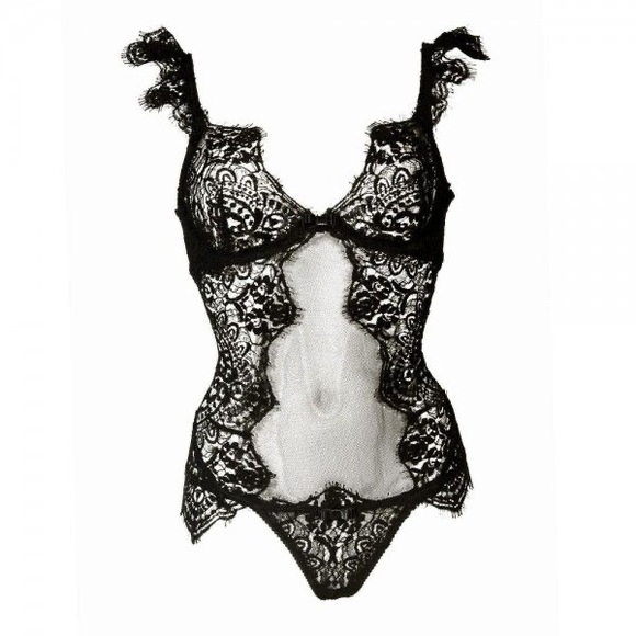 Pretty wild bandits sexy and sensual lingerie - Picture 4 of 15